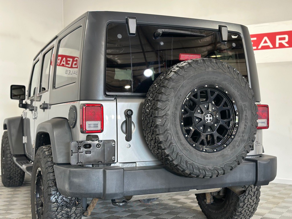 2017 Jeep Wrangler Unlimited Image 8