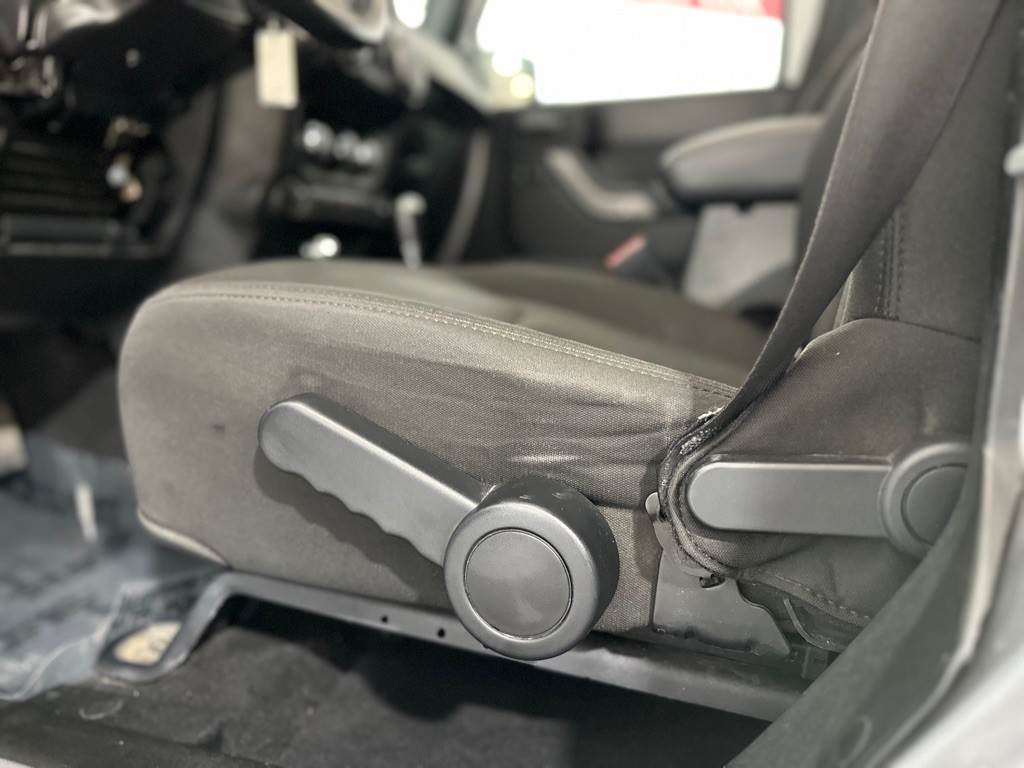 2017 Jeep Wrangler Unlimited Image 25