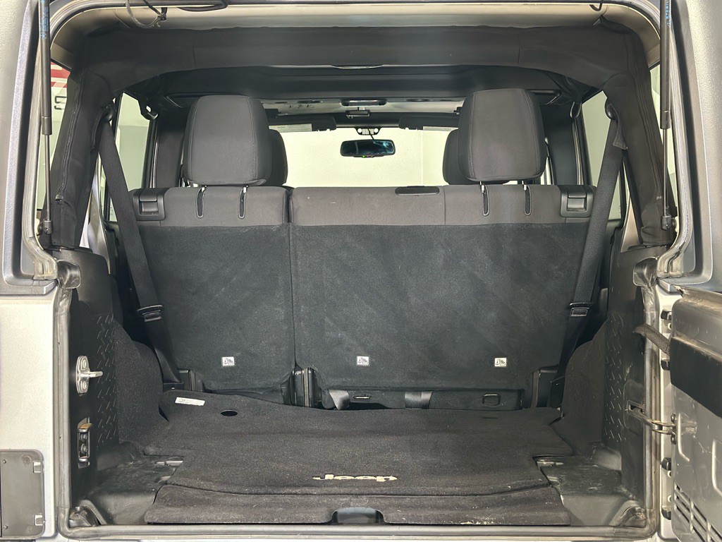 2017 Jeep Wrangler Unlimited Image 32