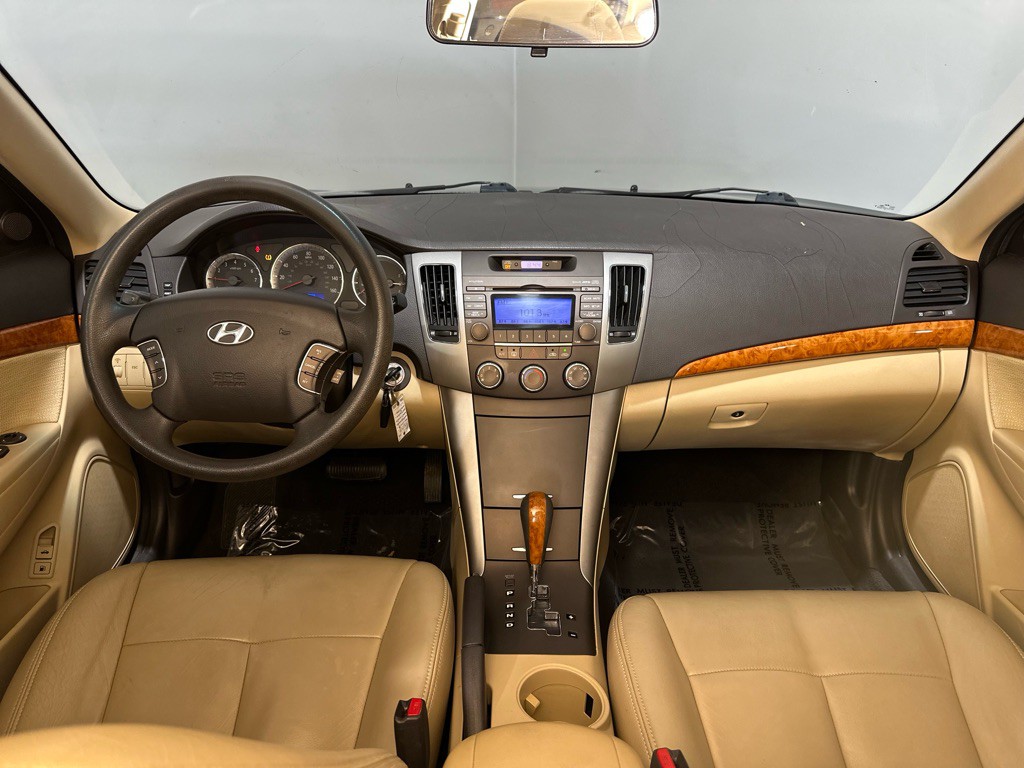 2009 Hyundai Sonata Image 12