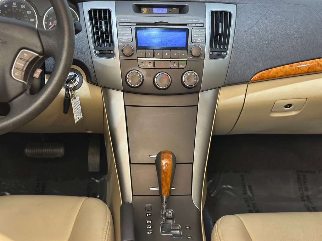 2009 Hyundai Sonata Image 15