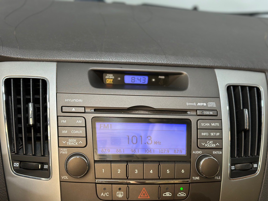 2009 Hyundai Sonata Image 16