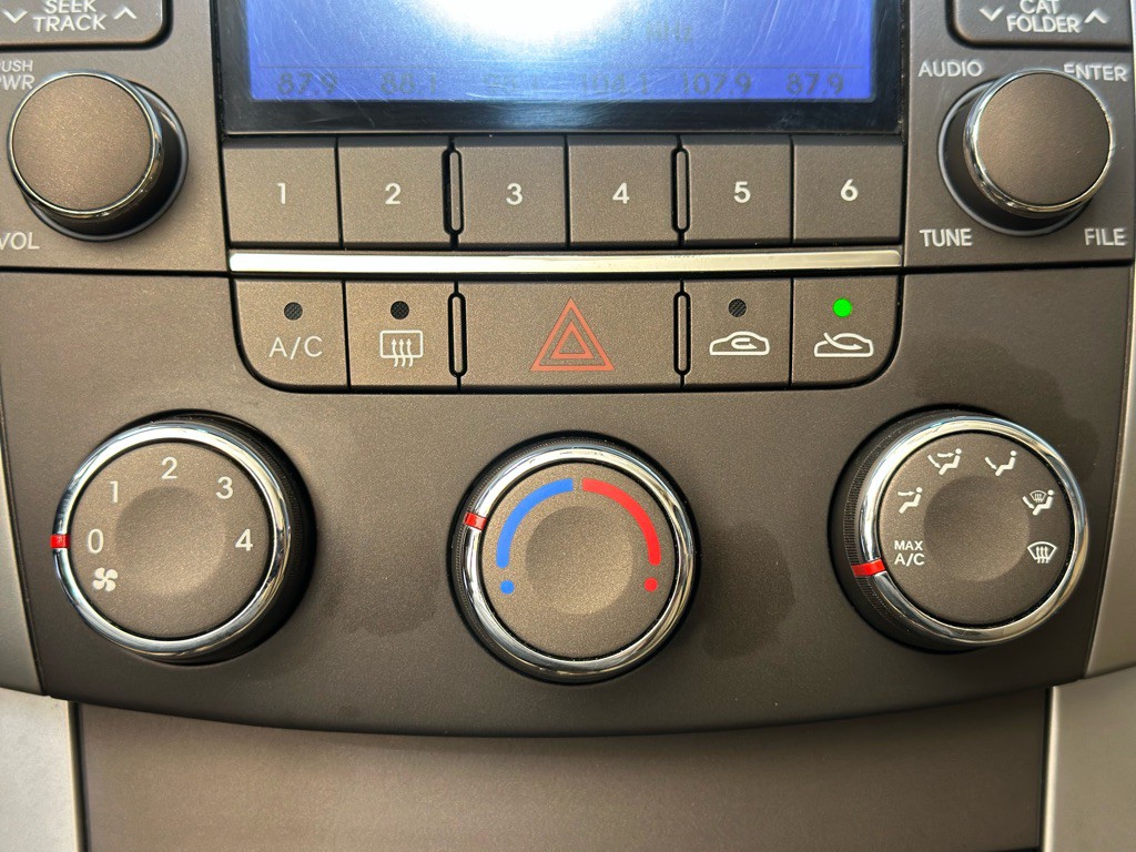 2009 Hyundai Sonata Image 18