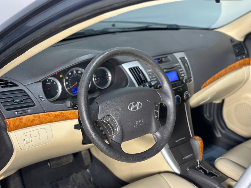 2009 Hyundai Sonata Image 22