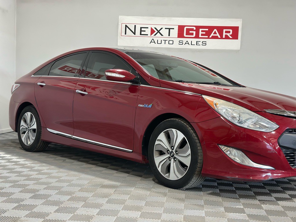 2015 Hyundai Sonata Image 2