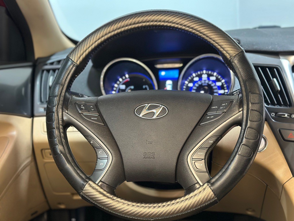 2015 Hyundai Sonata Image 16