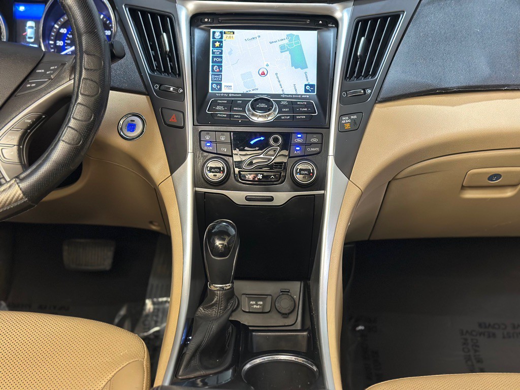 2015 Hyundai Sonata Image 17