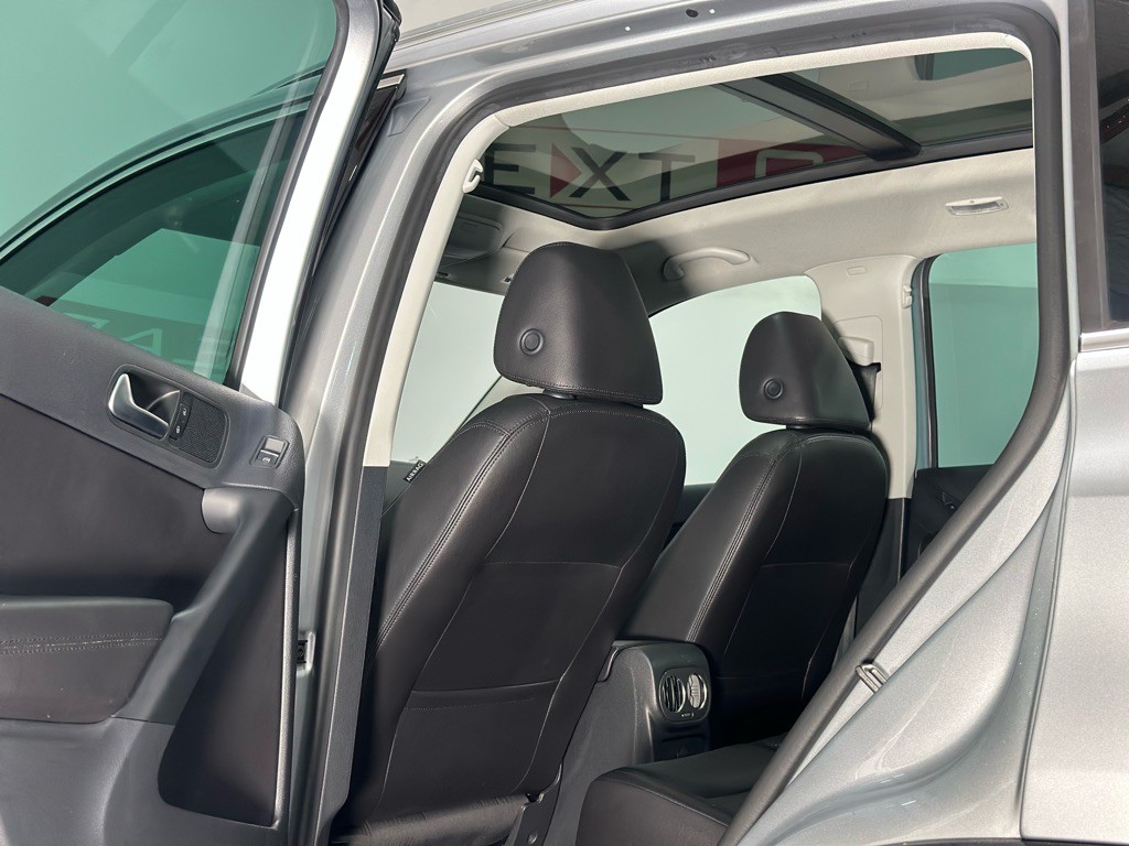 2017 Volkswagen Tiguan Image 9