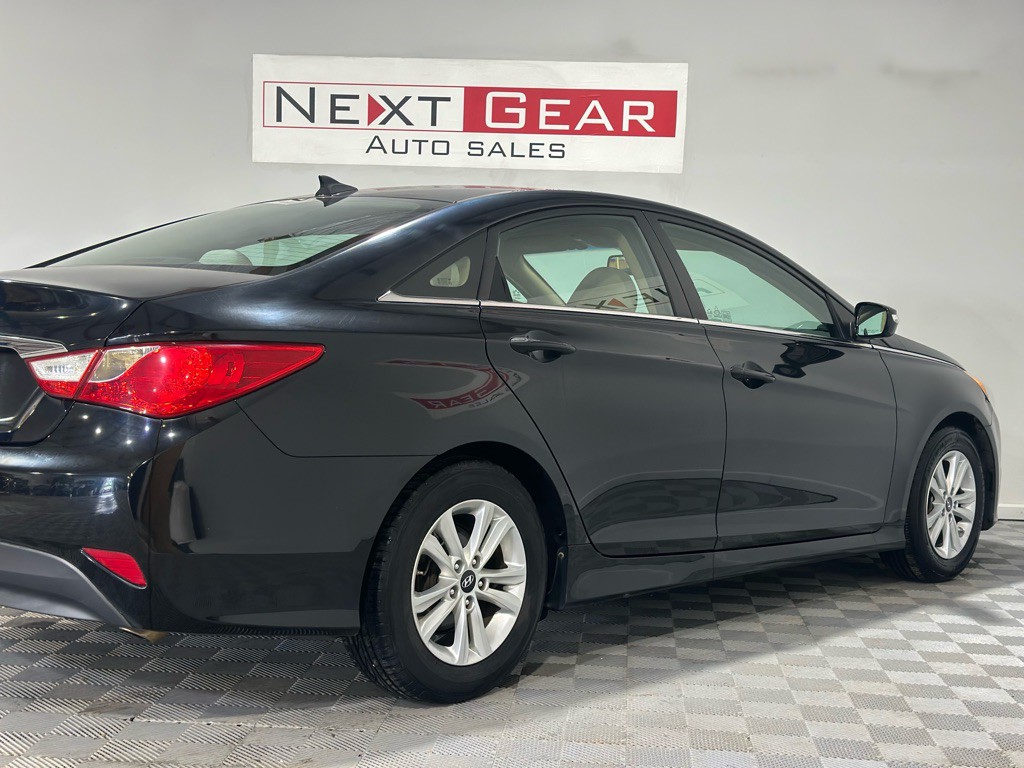 2014 Hyundai Sonata Image 8