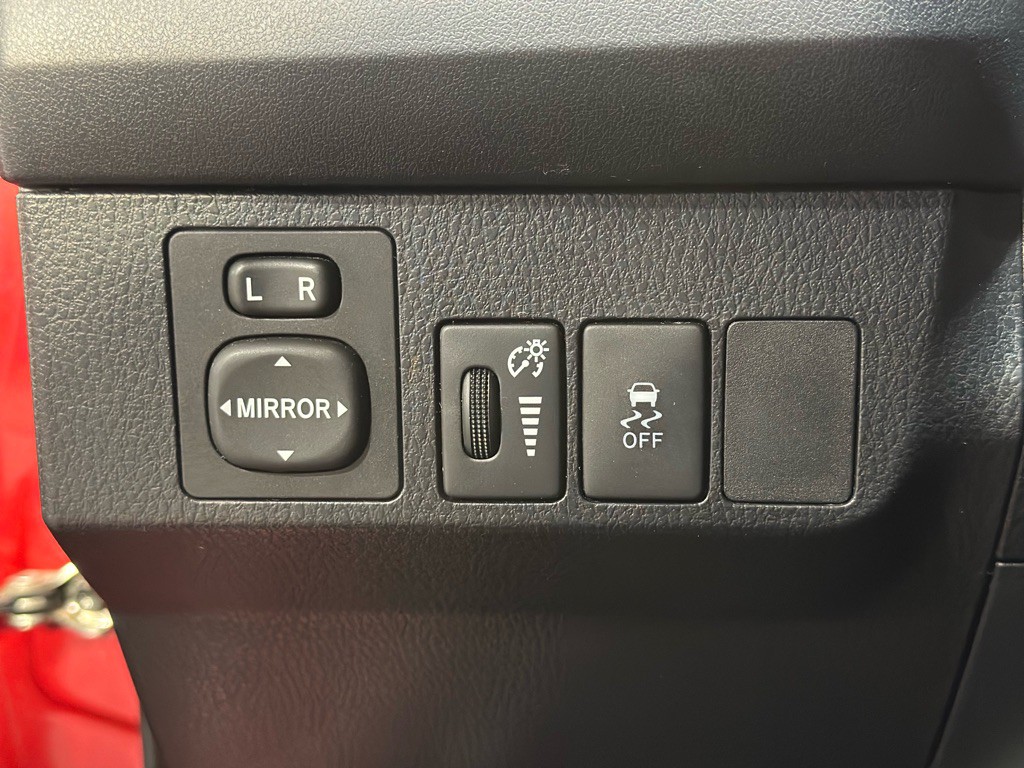 2014 Toyota Rav4 Image 29