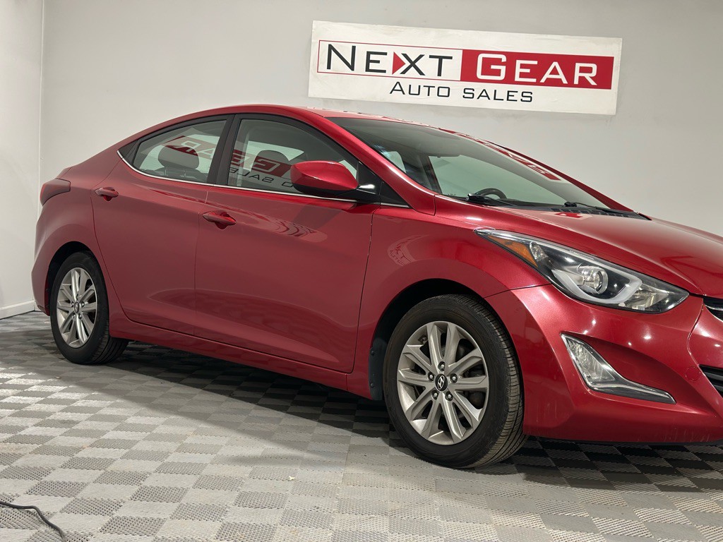 2015 Hyundai Elantra Image 2
