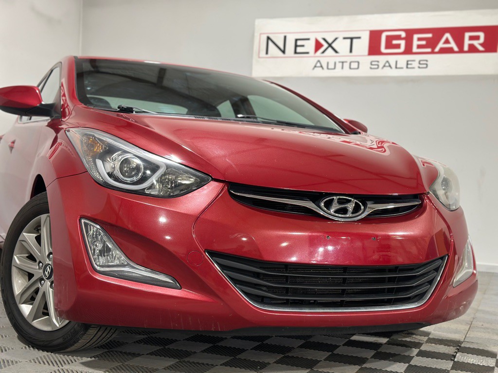 2015 Hyundai Elantra Image 3