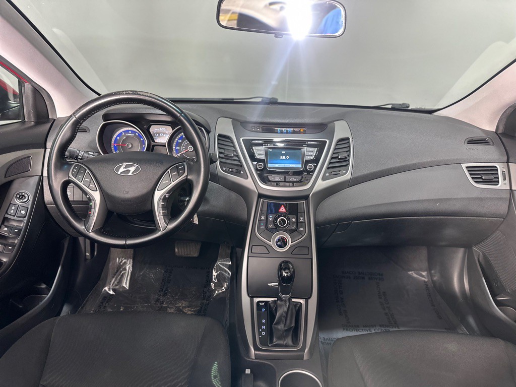 2015 Hyundai Elantra Image 12