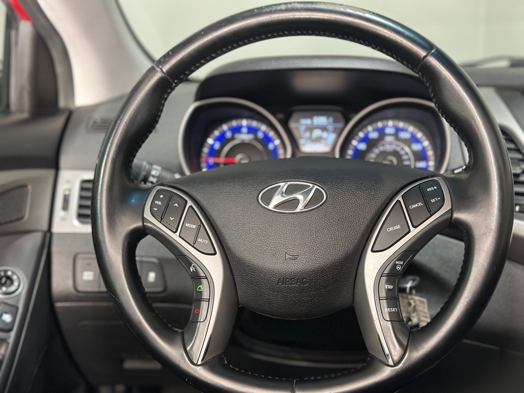 2015 Hyundai Elantra Image 14