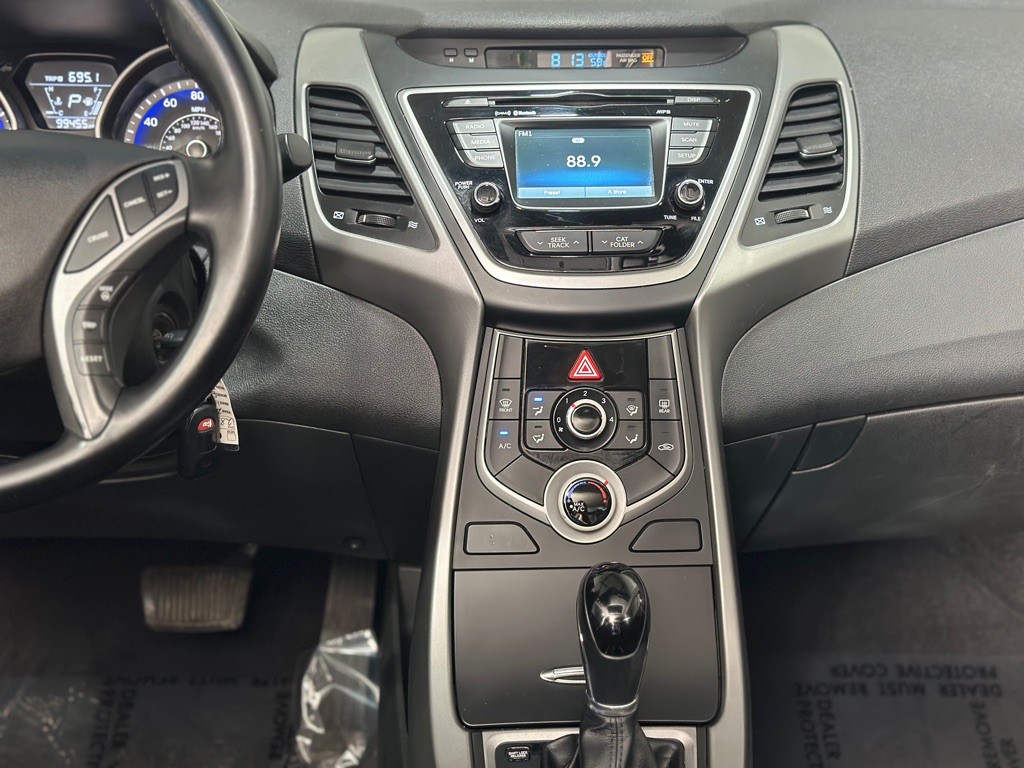2015 Hyundai Elantra Image 15