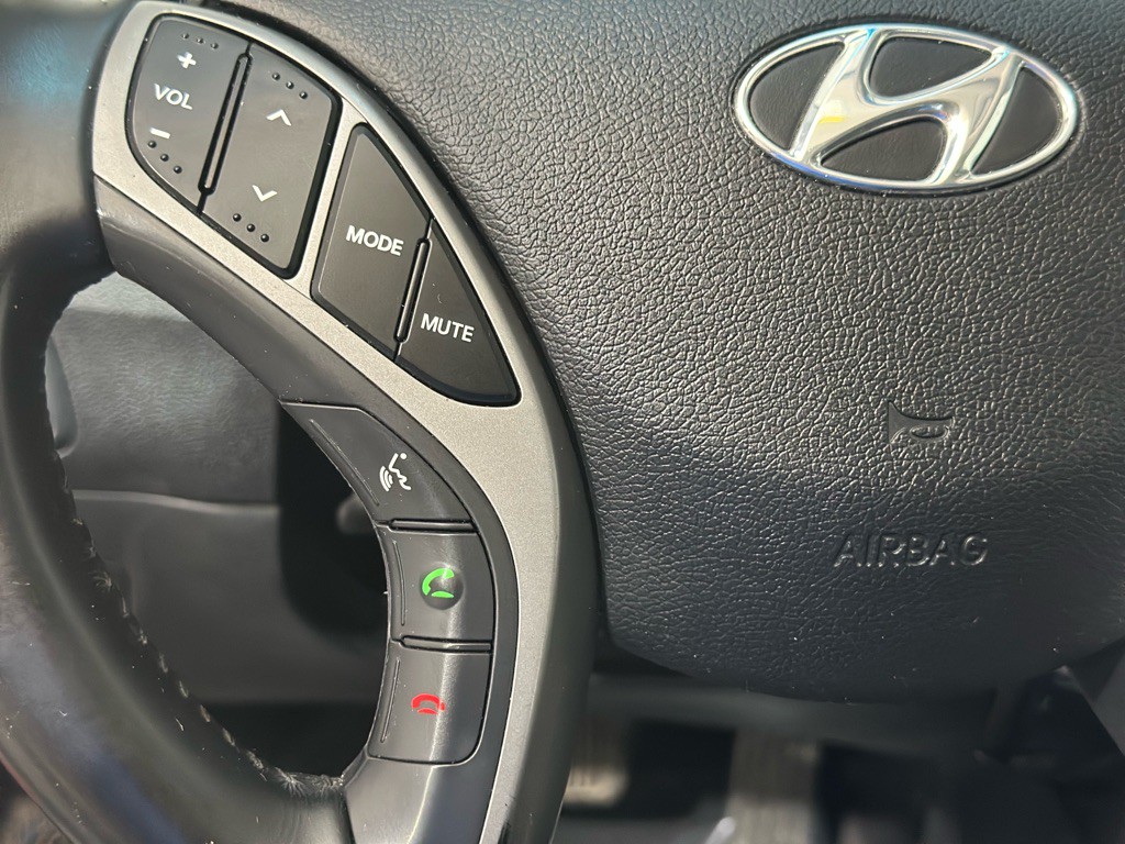 2015 Hyundai Elantra Image 26
