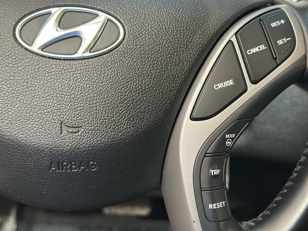 2015 Hyundai Elantra Image 27