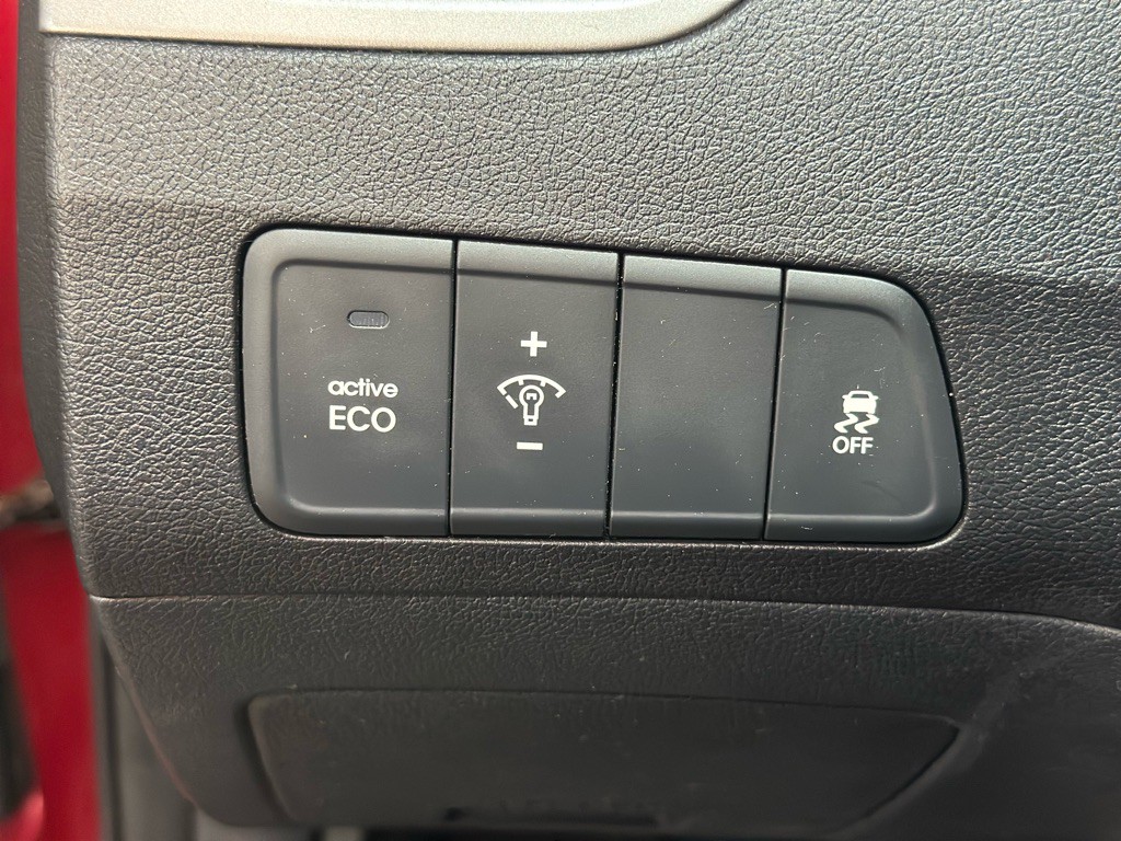 2015 Hyundai Elantra Image 29