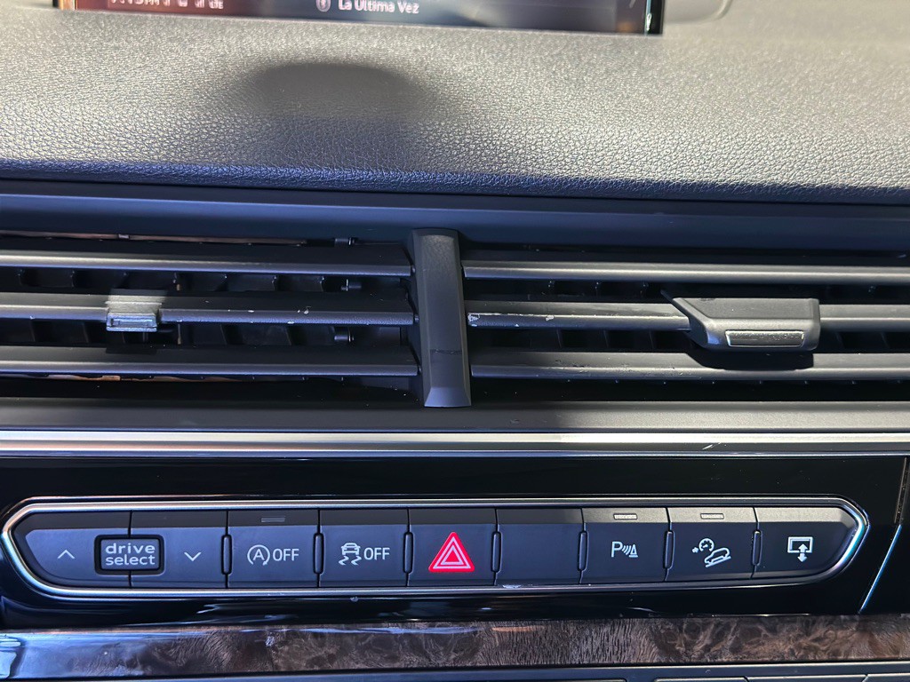 2017 Audi Q7 Image 17