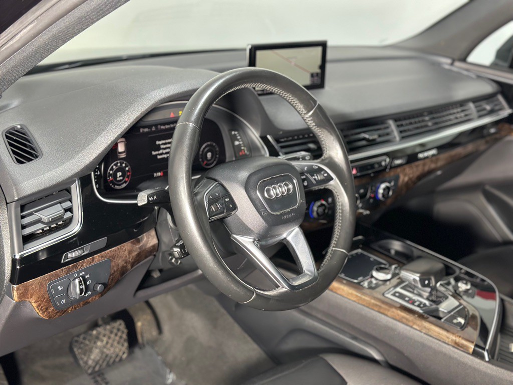 2017 Audi Q7 Image 28