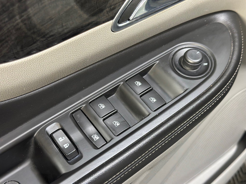 2015 Buick Enclave Image 34