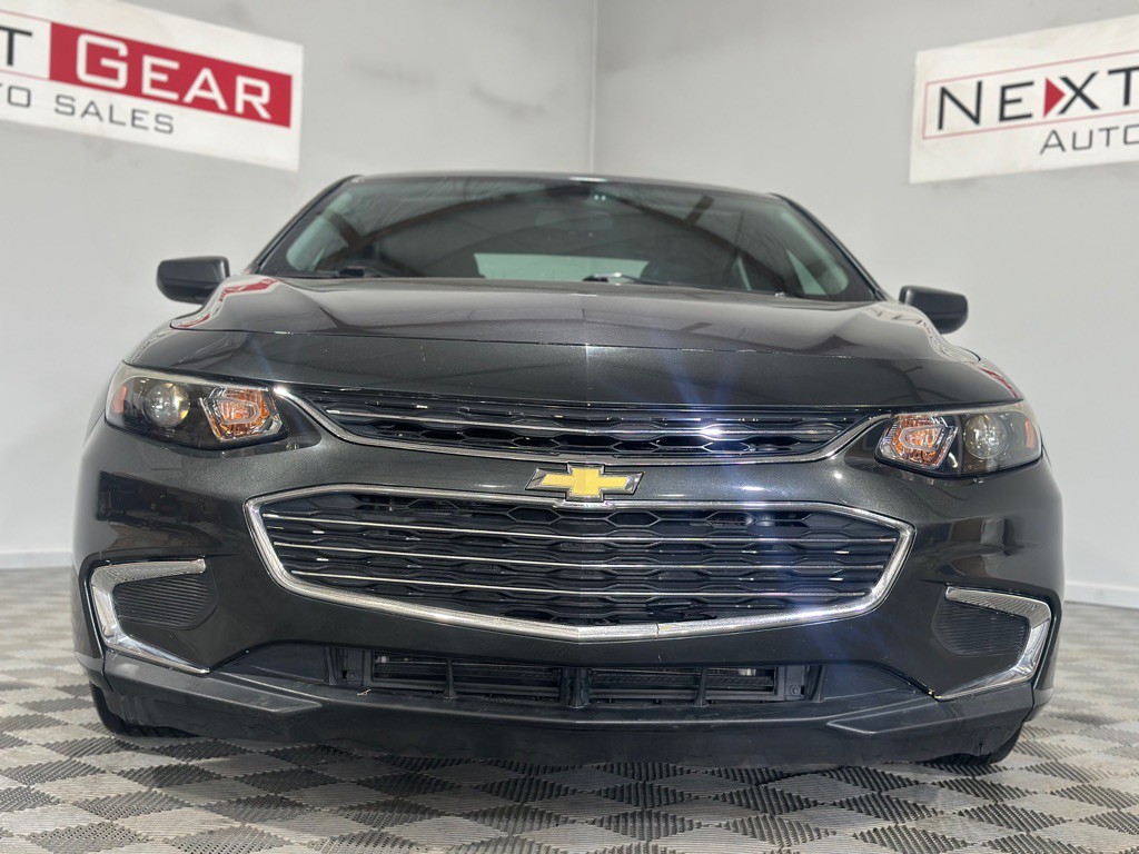 2017 Chevrolet Malibu Image 4