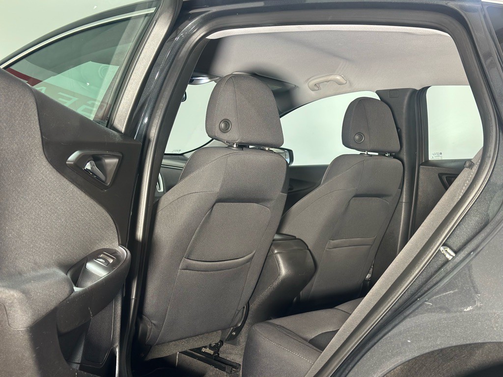 2017 Chevrolet Malibu Image 11
