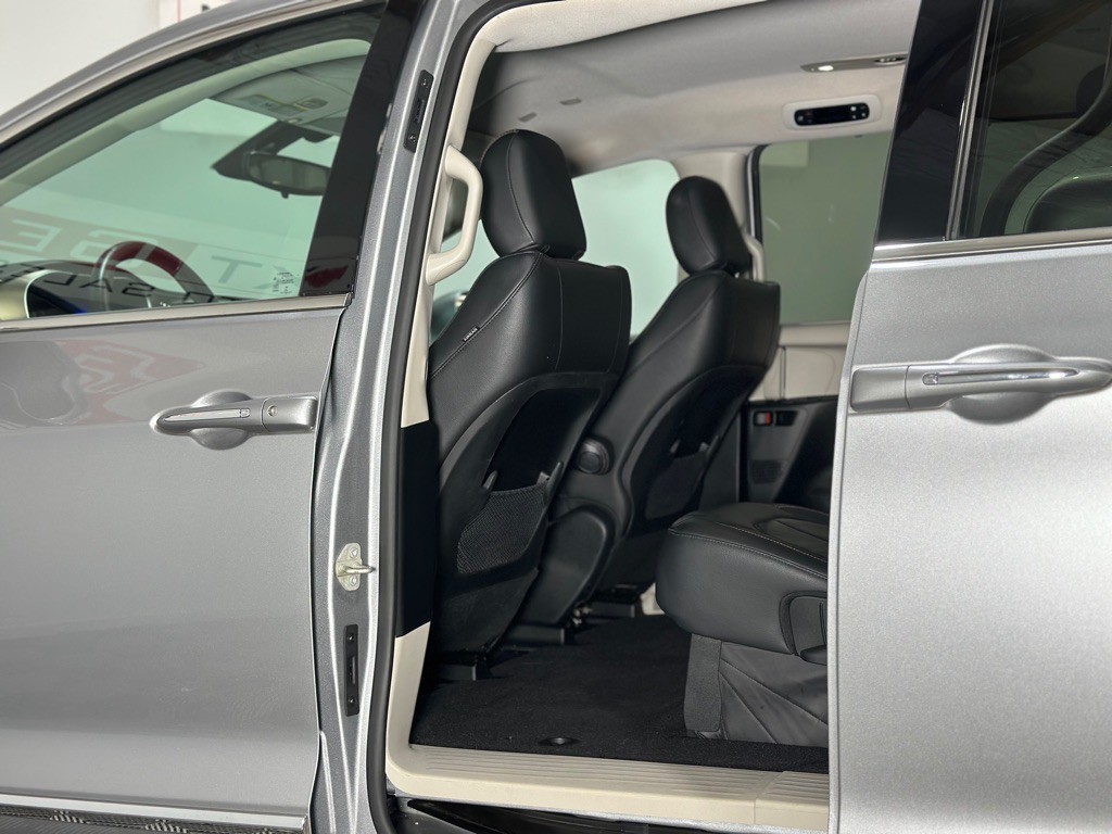 2018 Chrysler Pacifica Image 11
