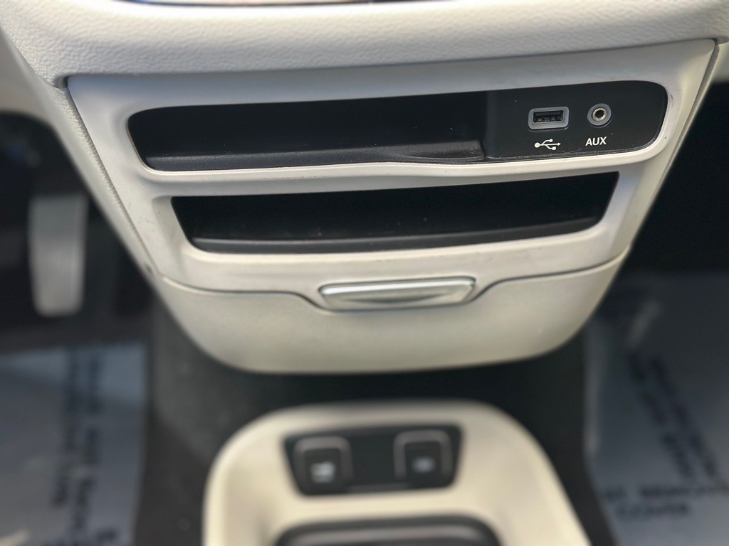 2018 Chrysler Pacifica Image 19