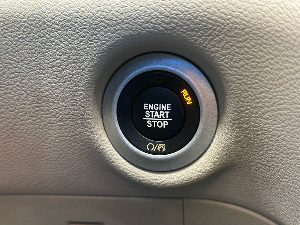 2018 Chrysler Pacifica Image 20