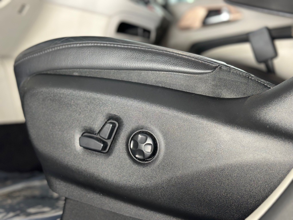 2018 Chrysler Pacifica Image 24