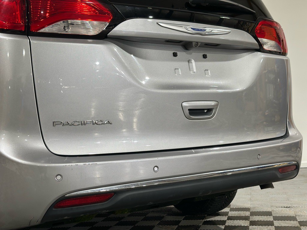 2018 Chrysler Pacifica Image 39
