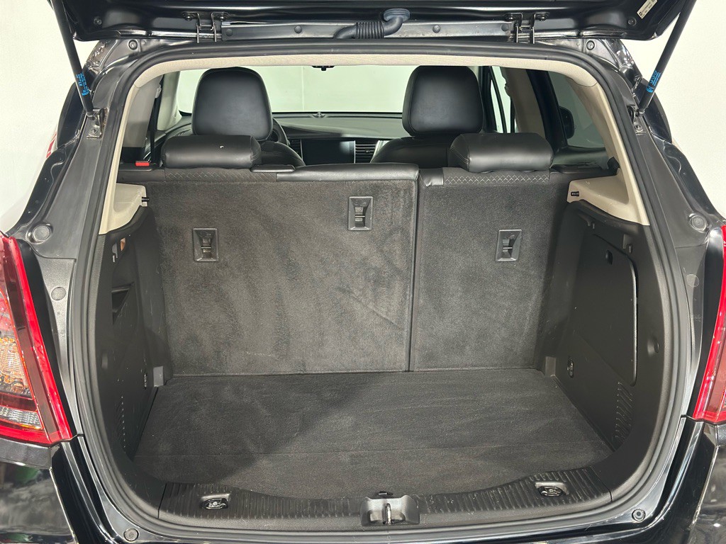 2017 Buick Enclave Image 34