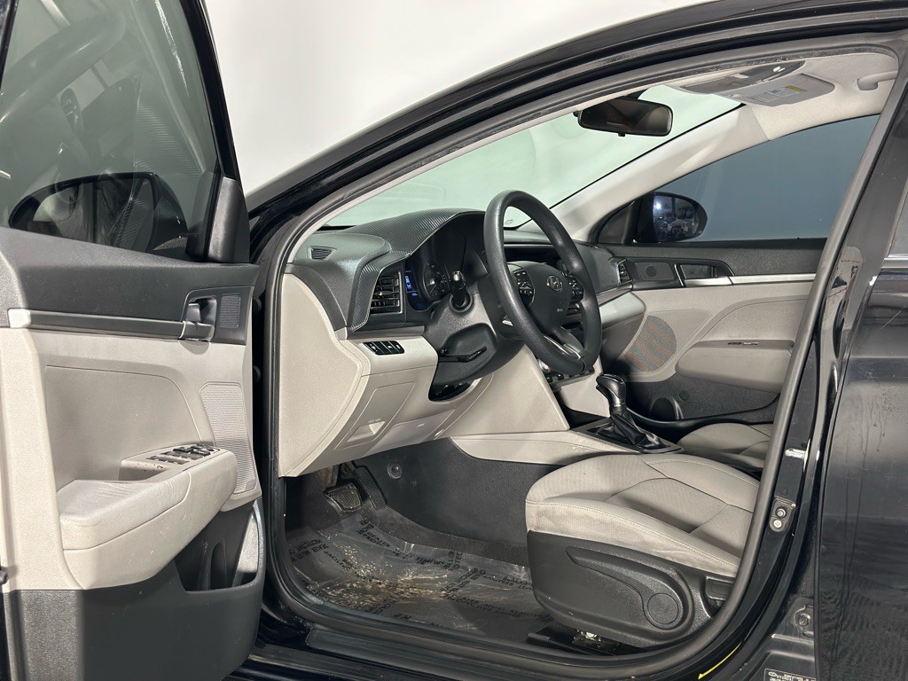 2020 Hyundai Elantra Image 10