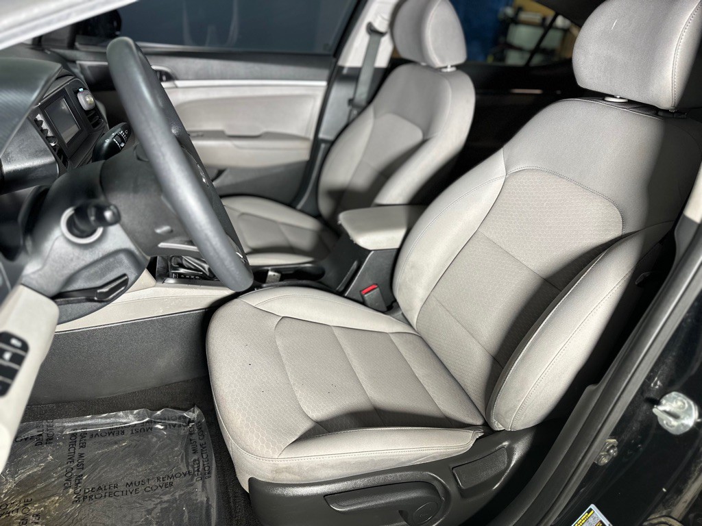 2020 Hyundai Elantra Image 23