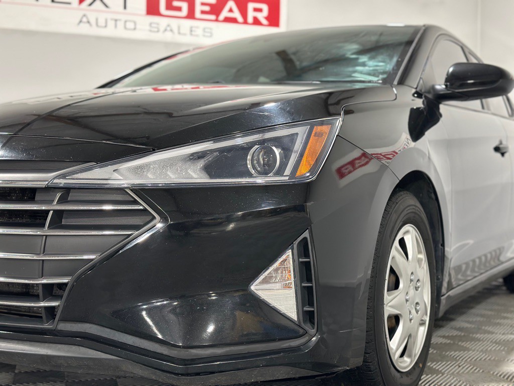 2020 Hyundai Elantra Image 5