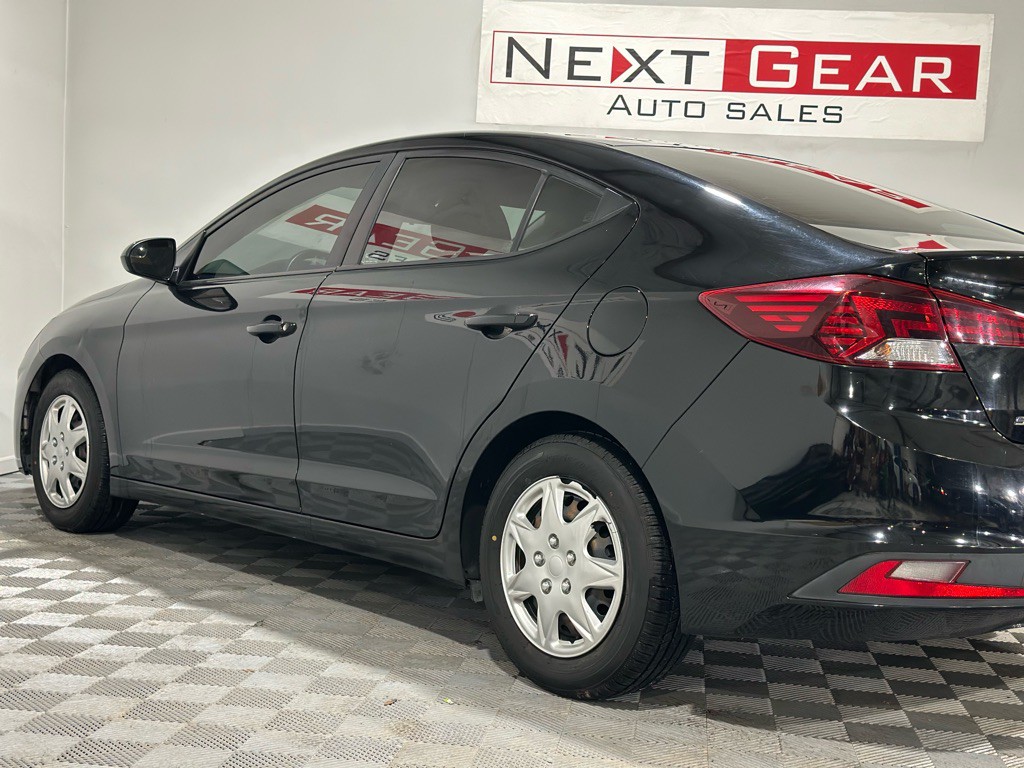 2020 Hyundai Elantra Image 7
