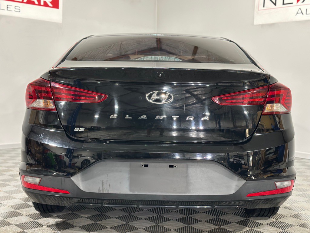2020 Hyundai Elantra Image 8