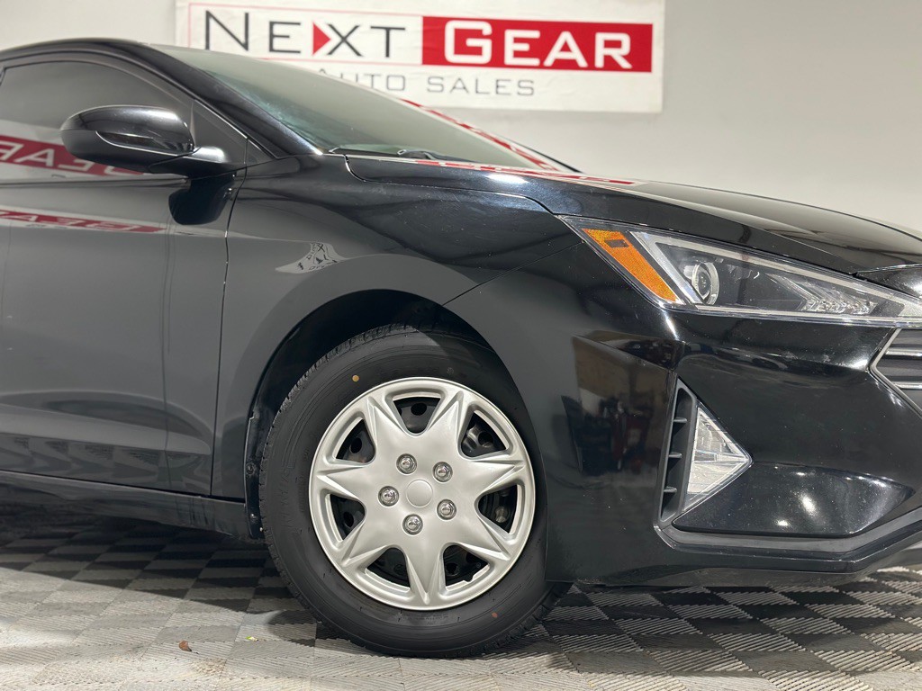 2020 Hyundai Elantra Image 36
