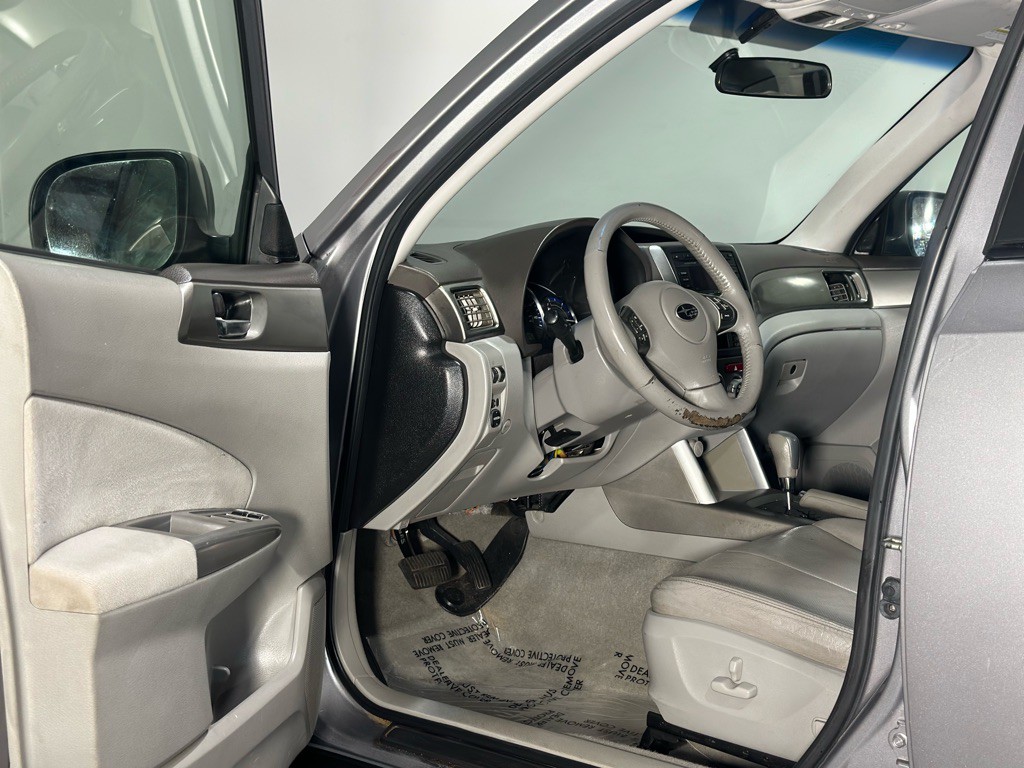 2010 Subaru Forester Image 10