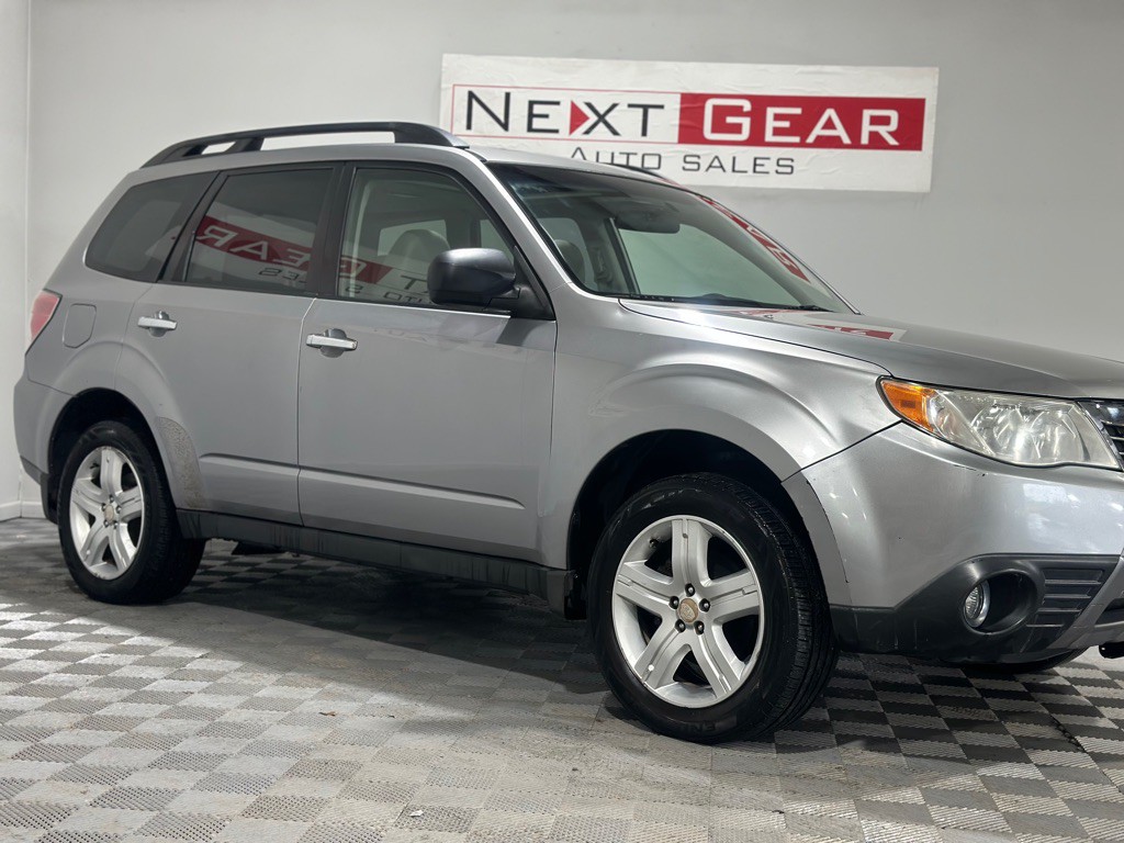 2010 Subaru Forester Image 2