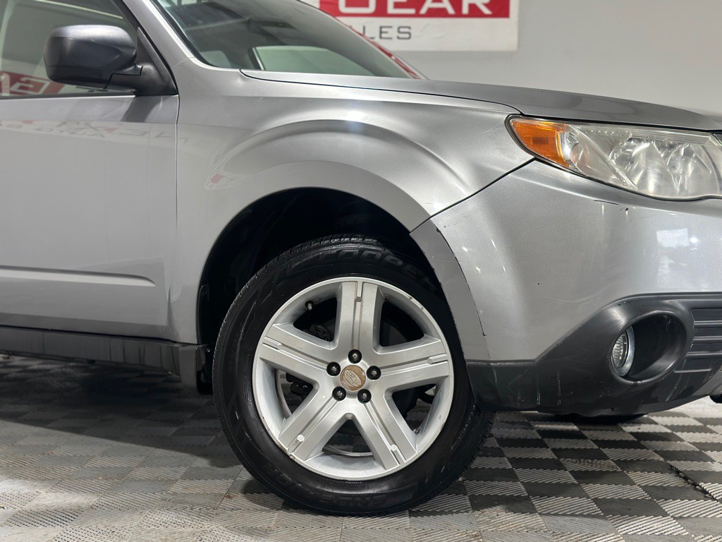 2010 Subaru Forester Image 6