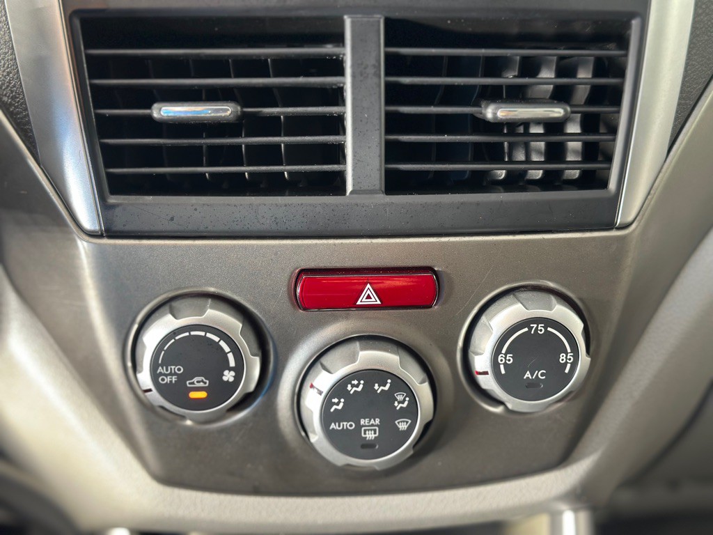 2010 Subaru Forester Image 17