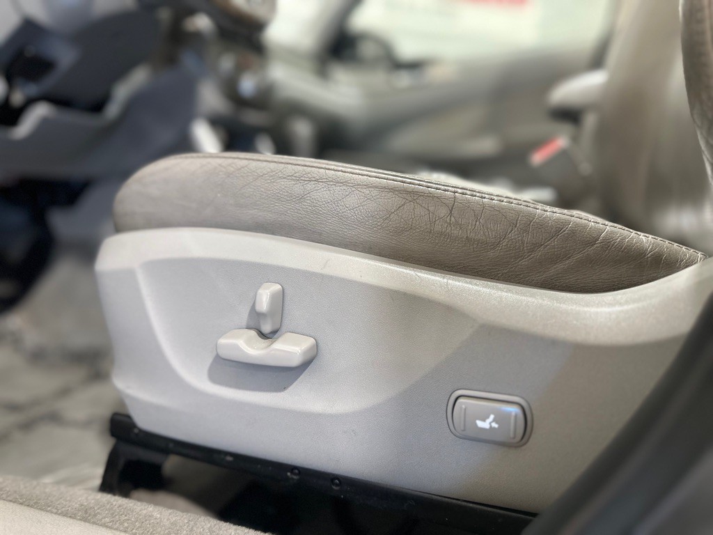 2010 Subaru Forester Image 21
