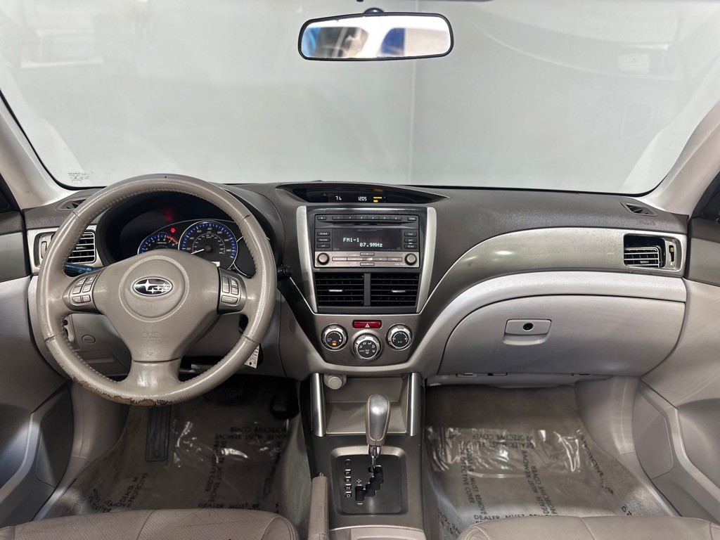 2010 Subaru Forester Image 12