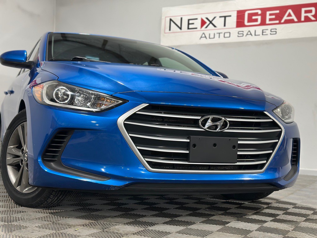 2017 Hyundai Elantra Image 3
