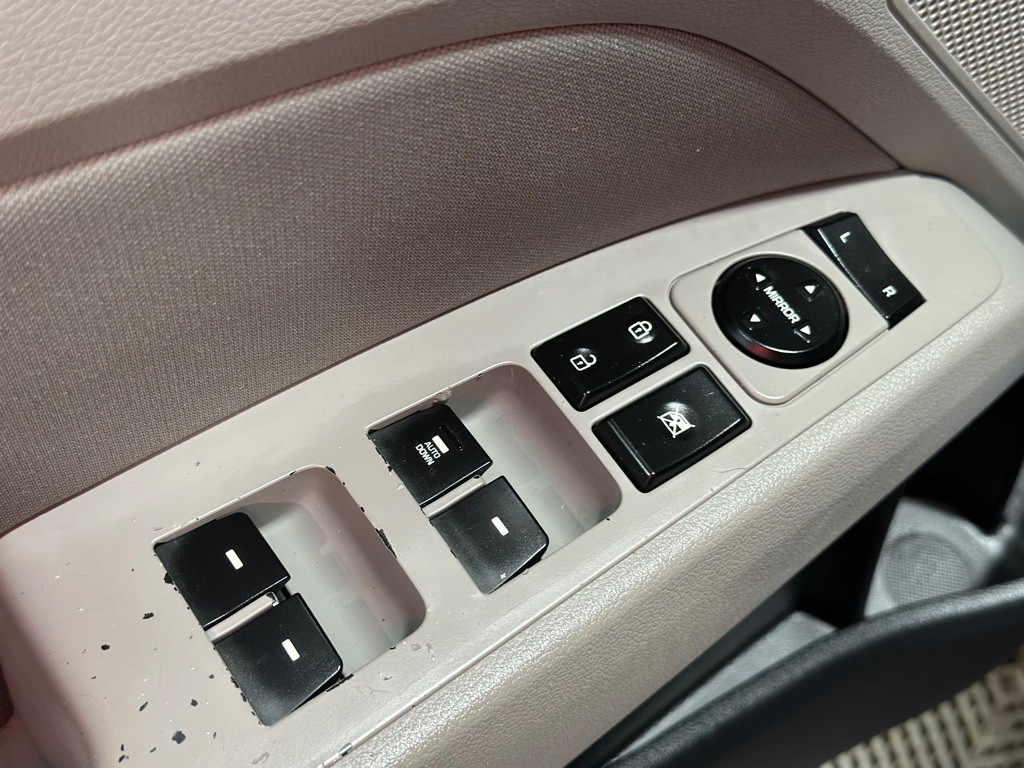 2017 Hyundai Elantra Image 30