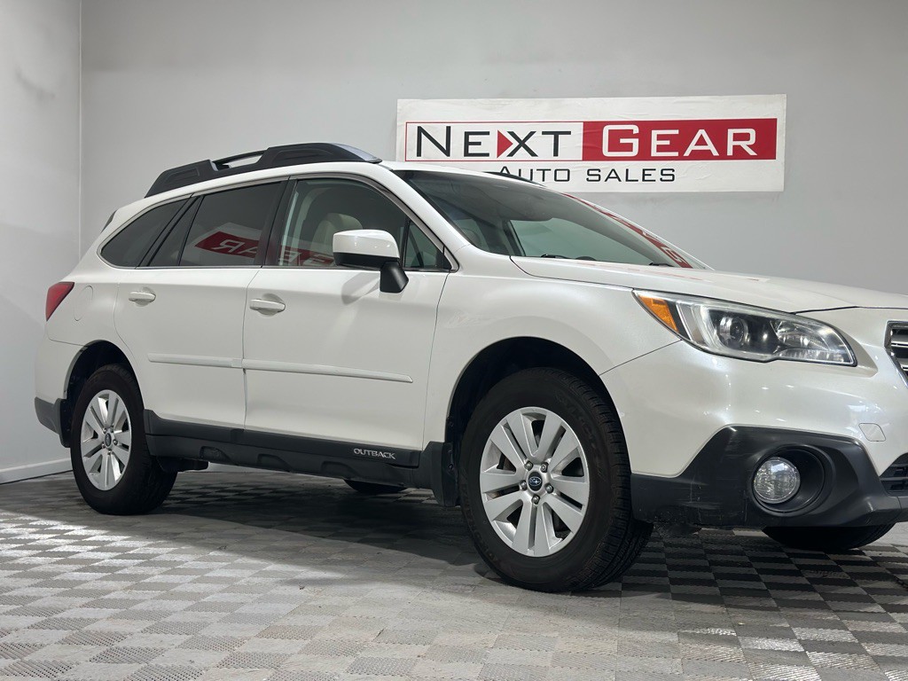 2015 Subaru Outback Image 2