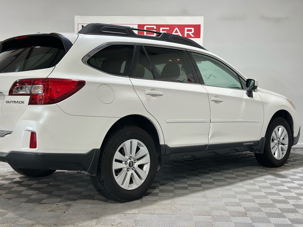 2015 Subaru Outback Image 8