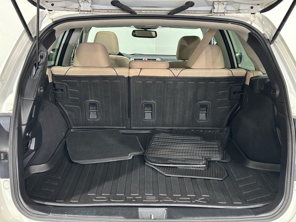 2015 Subaru Outback Image 40